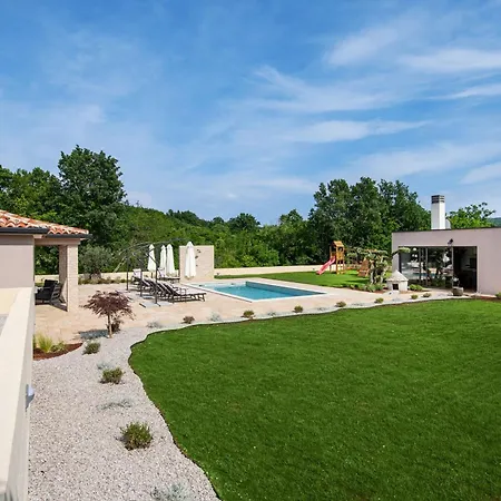 Villa Amore, A Perfect For Families And Friends