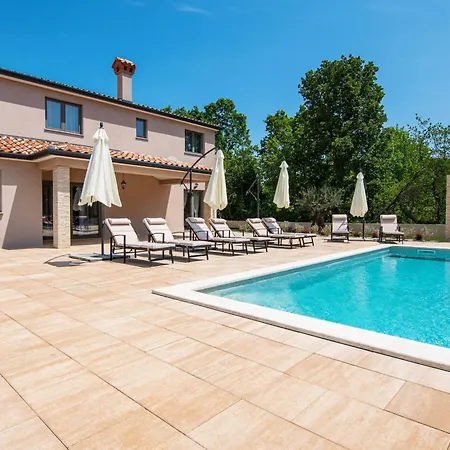 Amore, A Perfect For Families And Friends Villa *
